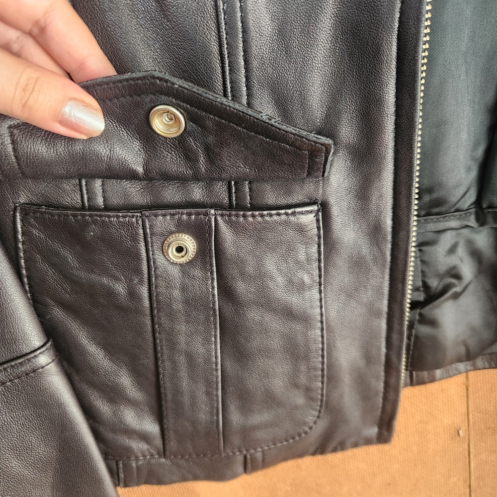 Danier Leather Jacket Women's Black Small - Picture 4 of 8